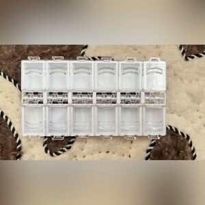 Rhinestone organizer